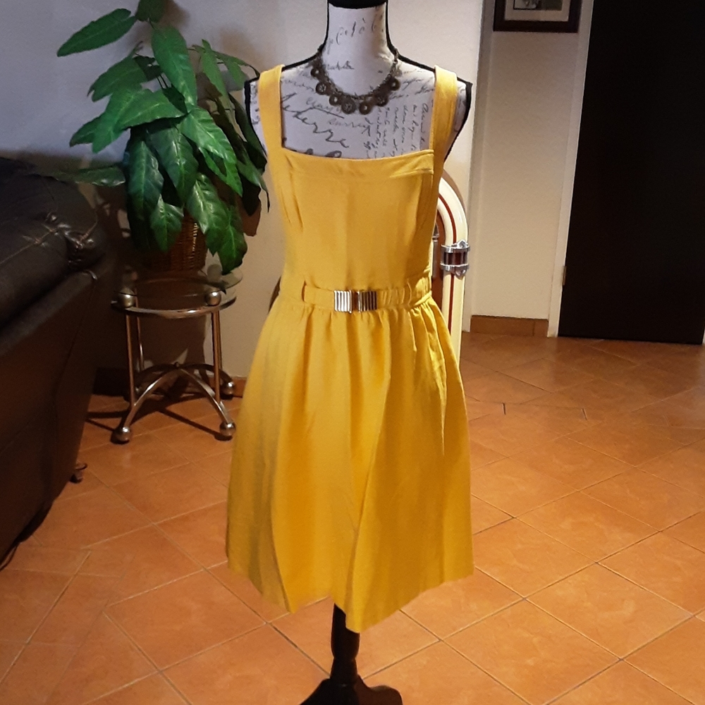 Vintage Thoshanna Yellow Dress size 10 Runs M